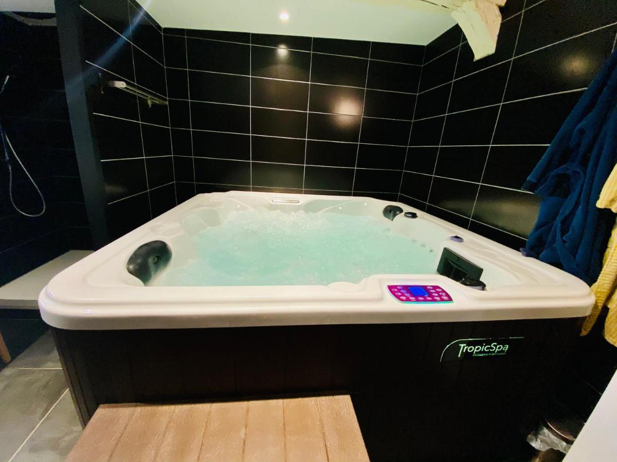 Escapade Romantique - Jacuzzi Et Parking Prive - 002 Rouen Exterior foto