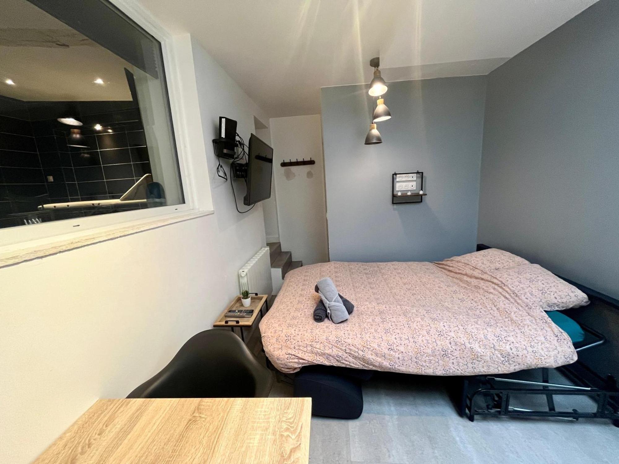 Escapade Romantique - Jacuzzi Et Parking Prive - 002 Rouen Exterior foto